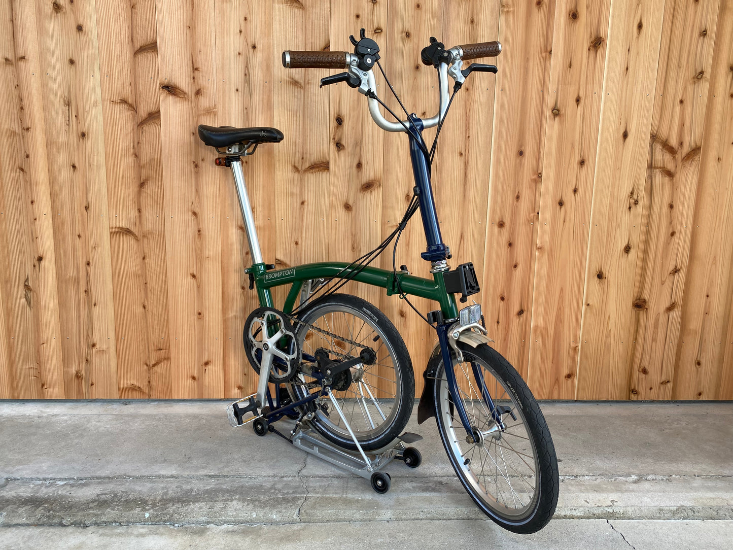 折りたたみ自転車「Brompton」1日レンタル-グリーン