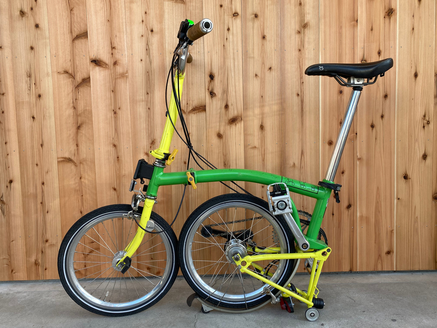 折りたたみ自転車「Brompton」1日レンタル-イエロー・グリーン