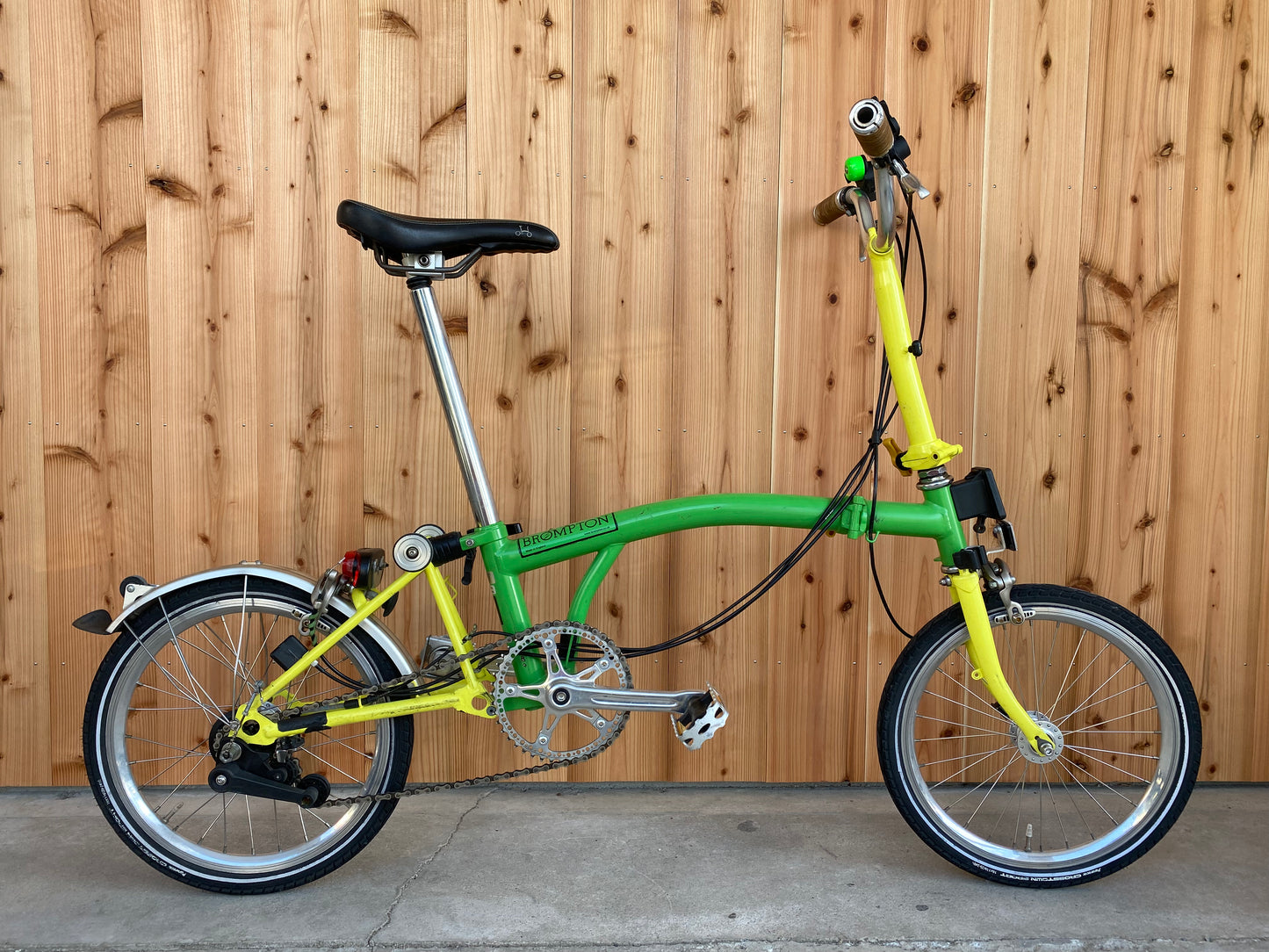 折りたたみ自転車「Brompton」1日レンタル-イエロー・グリーン