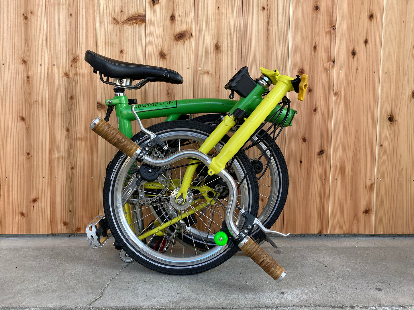 折りたたみ自転車「Brompton」1日レンタル-イエロー・グリーン